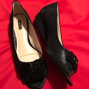 Ladies wedge dress shoes size 9M